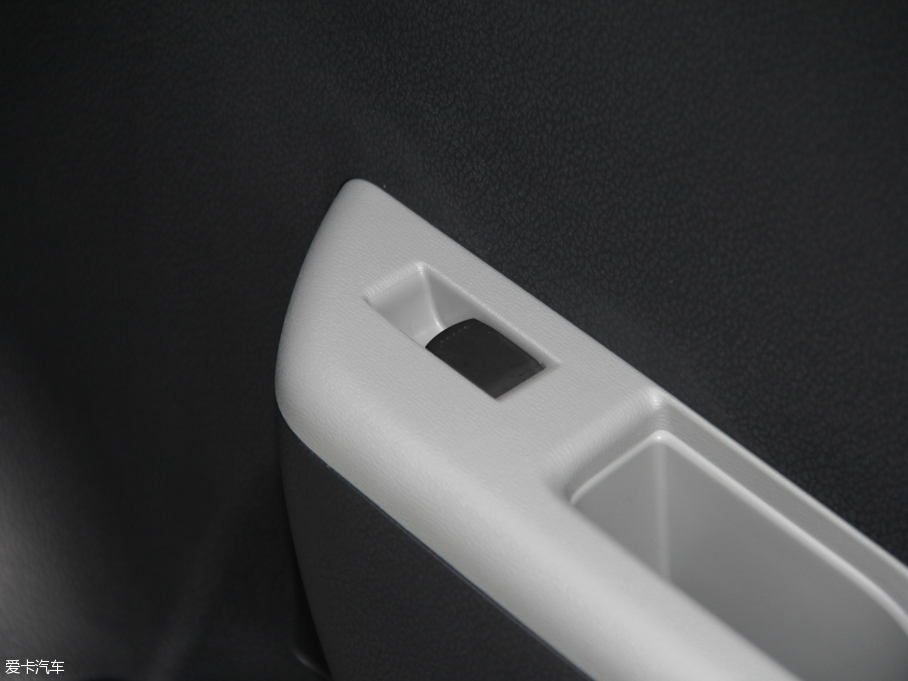 2015?yun)W 1.0L ք(dng)޶