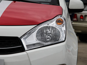 2015款1.0L 手动限定版 大灯