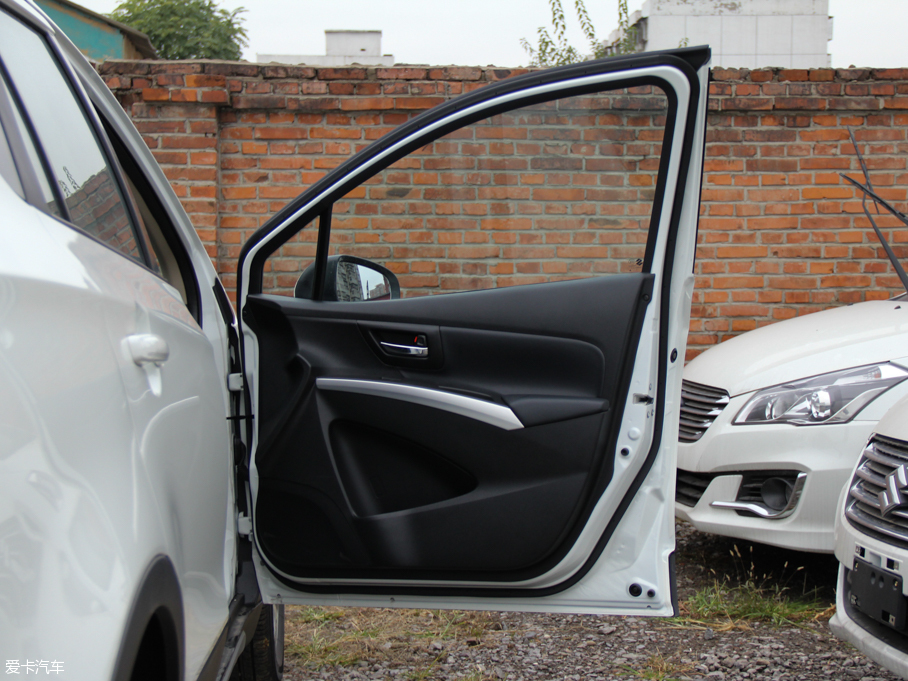 2015hS 1.6L քӾӢ (q)