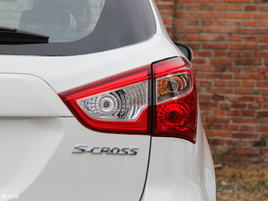 2015hS 1.6L քMȡ (q)