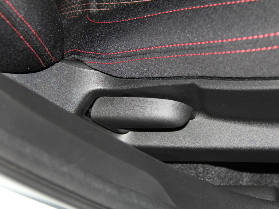 2015hS 1.6L քMȡ (q)