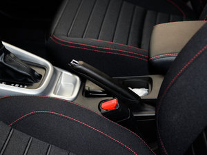 2016款1.4T 自动精英型 驻车制动器