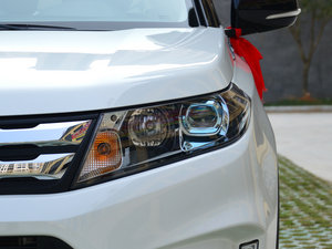2016款1.4T 自动豪华型 大灯