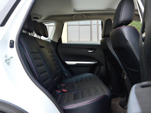 2016款1.4T 自动豪华型 后排空间