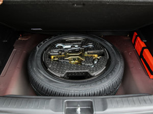 2016款1.4T 手动豪华型 备胎