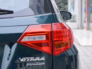 2016款1.4T 自动四驱旗舰型 尾灯