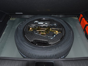 2016款1.4T 自动四驱旗舰型 备胎
