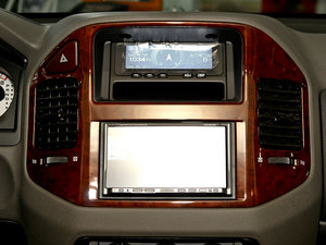 2011款3.0GLX 自动版 中控区
