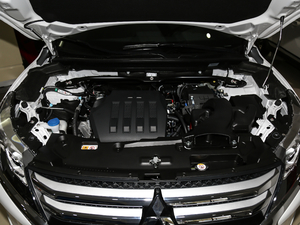 2018款1.5T CVT两驱梦想版 发动机