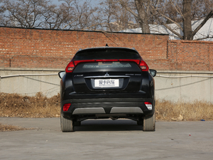 2018款1.5T CVT两驱信念版 正后	