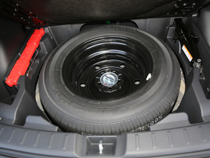 2018款1.5T CVT两驱信念版 备胎