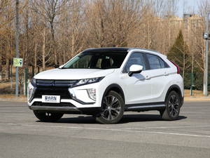 2018款1.5T CVT四驱真我版 左前45度