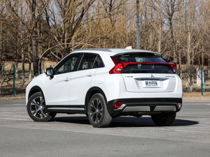 2018款1.5T CVT四驱真我版 左后45度