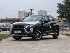 2018款1.5T CVT两驱梦想版 左前45度