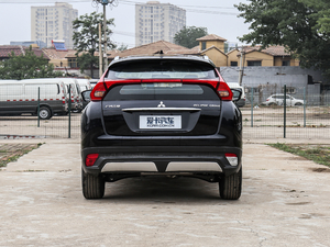 2018款1.5T CVT两驱梦想版 正后	