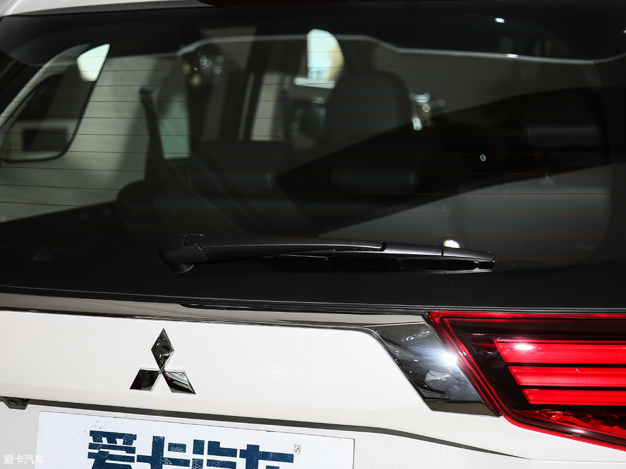 2019W{(ln) 2.0L (q) V