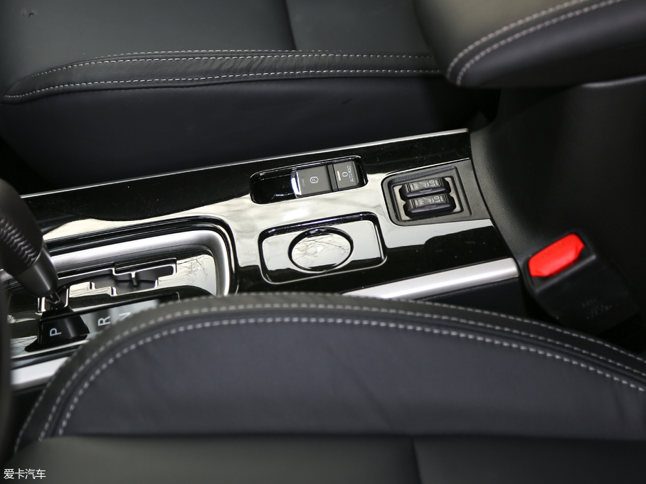 2019��W�{�� 2.4L ������а� ��V