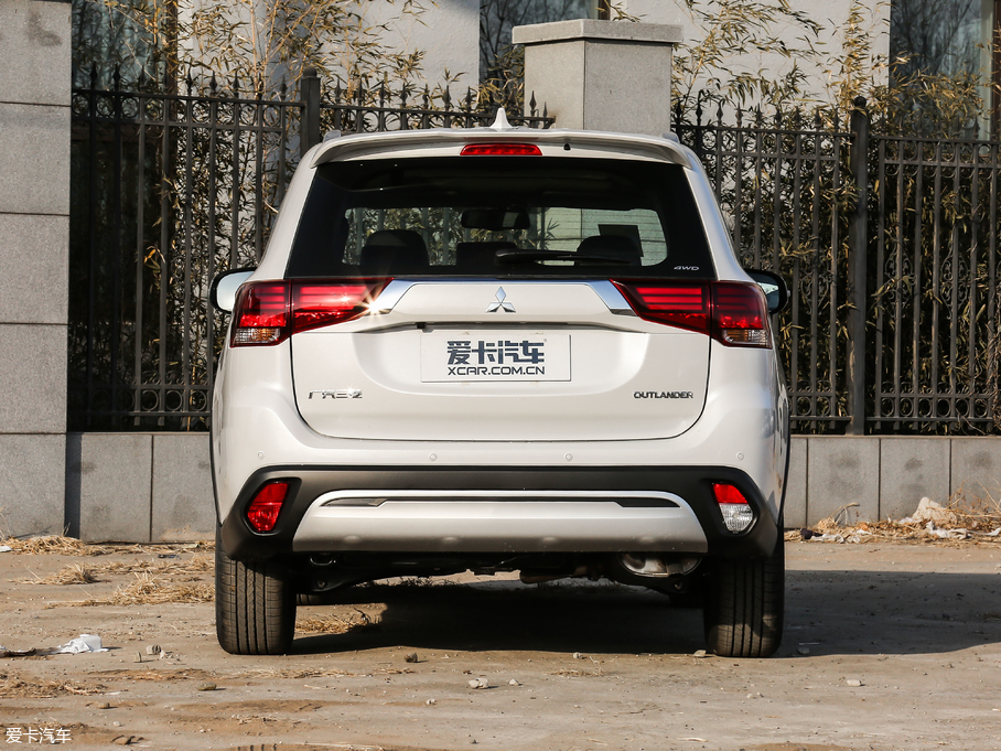 2019W{(ln) 2.4L (q) V