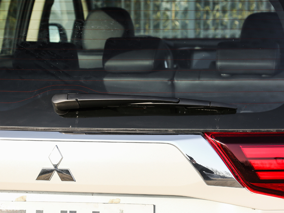 2019W{(ln) 2.4L (q) (gu)V