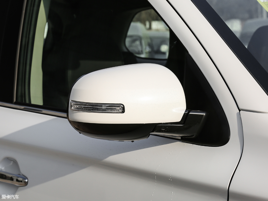 2019W{(ln) 2.4L (q) V