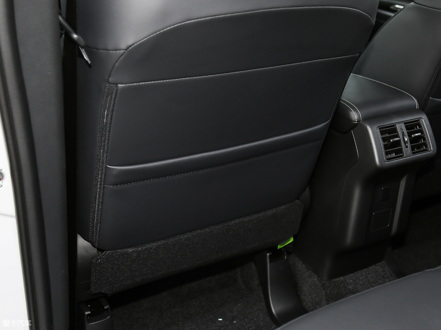 2019W{(ln) 2.4L (q) (gu)V