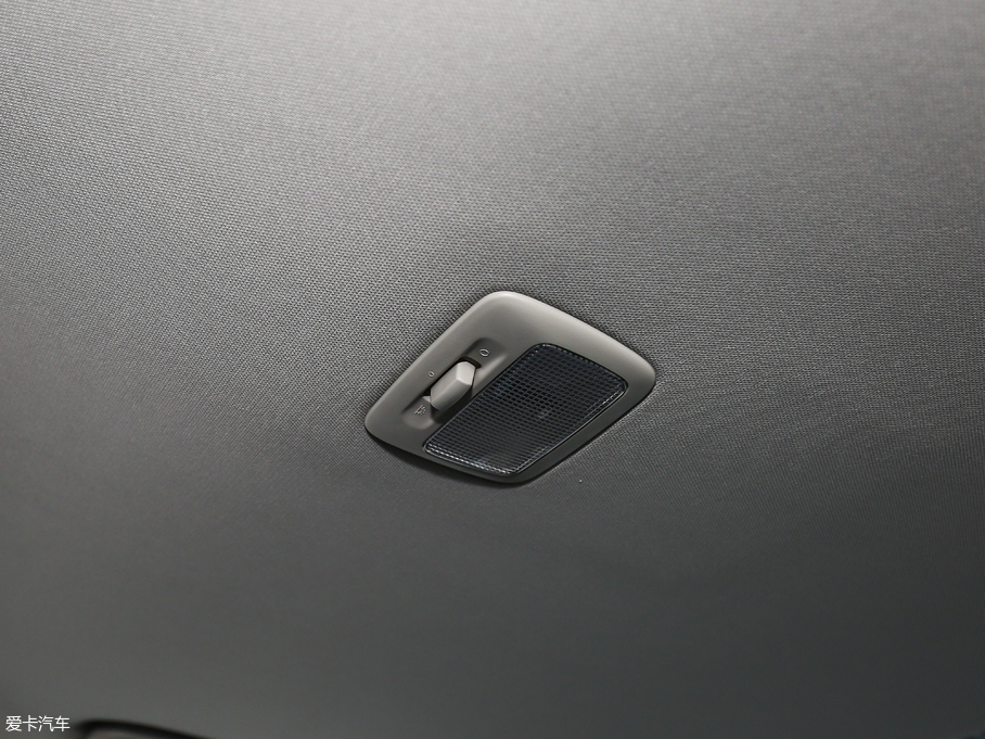 2019W{(ln) 2.4L (q) V