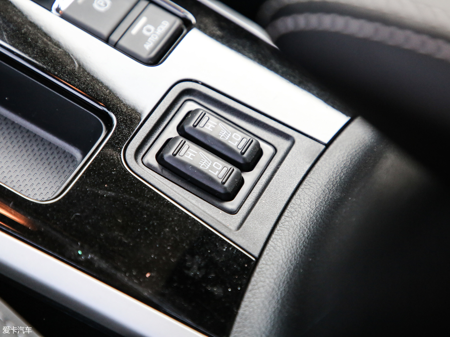 2019W{ 2.0L 򌕳 7 V