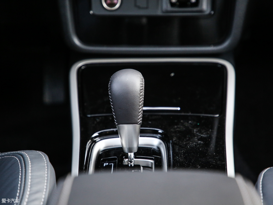 2019W{ 2.0L 򌕳 7 V