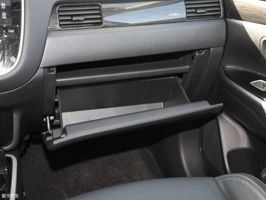 2019W{(ln) 2.0L (q) (gu)V