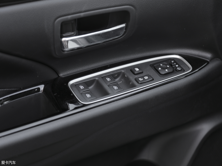 2019��W�{�� 2.0L ��򌕳���� ��V