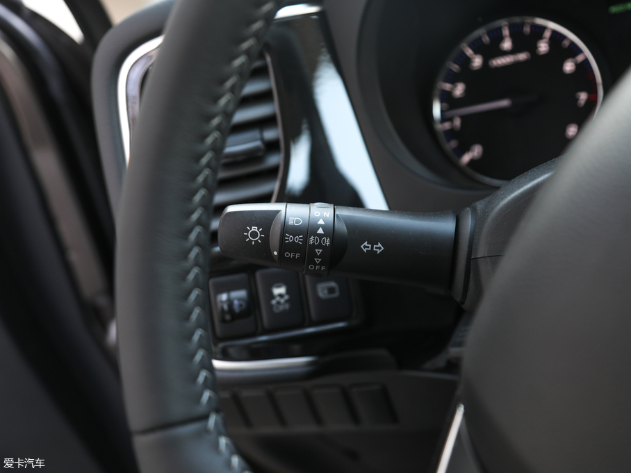 2019��W�{�� 2.0L ��򌕳���� ��V