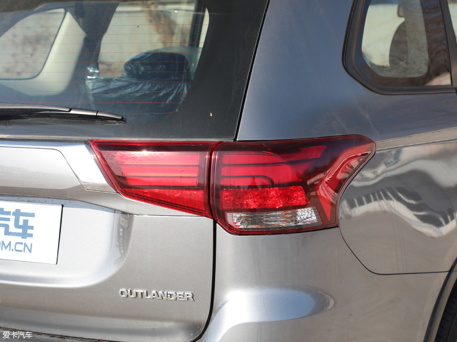 2019W{(ln) 2.0L (q) (gu)V