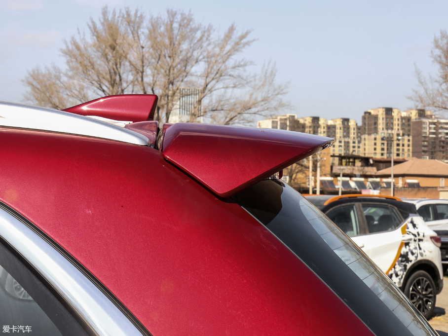 2019W{(ln) 2.4L (q) V