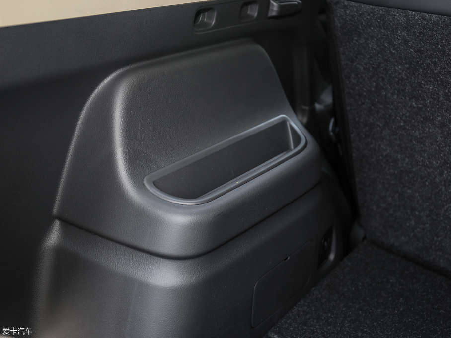 2019W{(ln) 2.4L (q) (gu)V