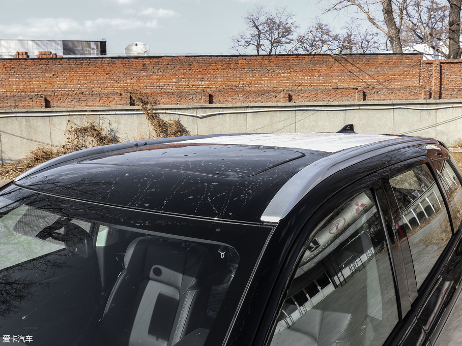 2019W{(ln) 2.0L (q) (gu)V