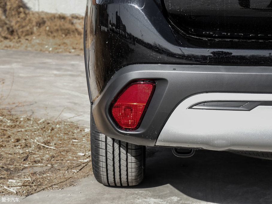 2019W{(ln) 2.0L (q) V