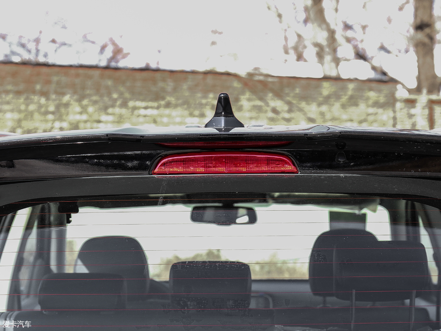 2019W{(ln) 2.0L (q) V