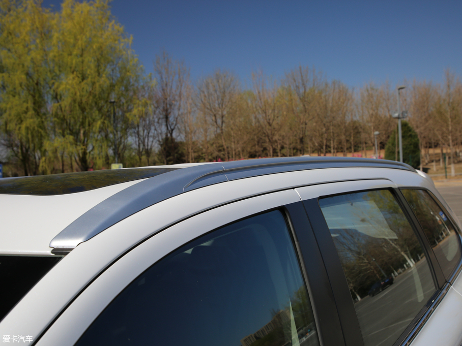 2019W{(ln) 2.4L (q) V