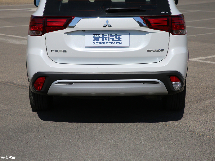 2019W{(ln) 2.4L (q) V