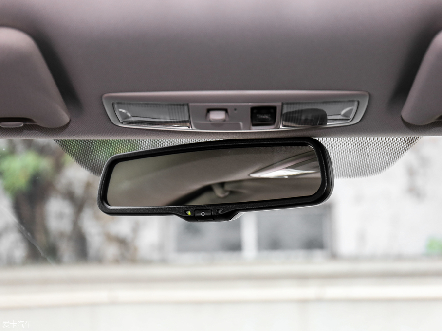 2019W{(ln) 2.0L (q) (gu)V