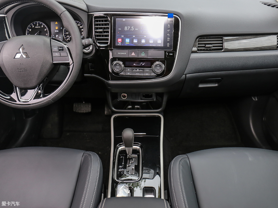 2019W{(ln) 2.0L (q) (gu)V