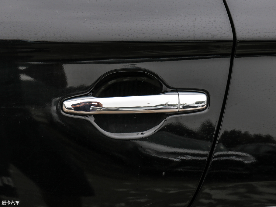 2019W{(ln) 2.4L (q) (gu)V