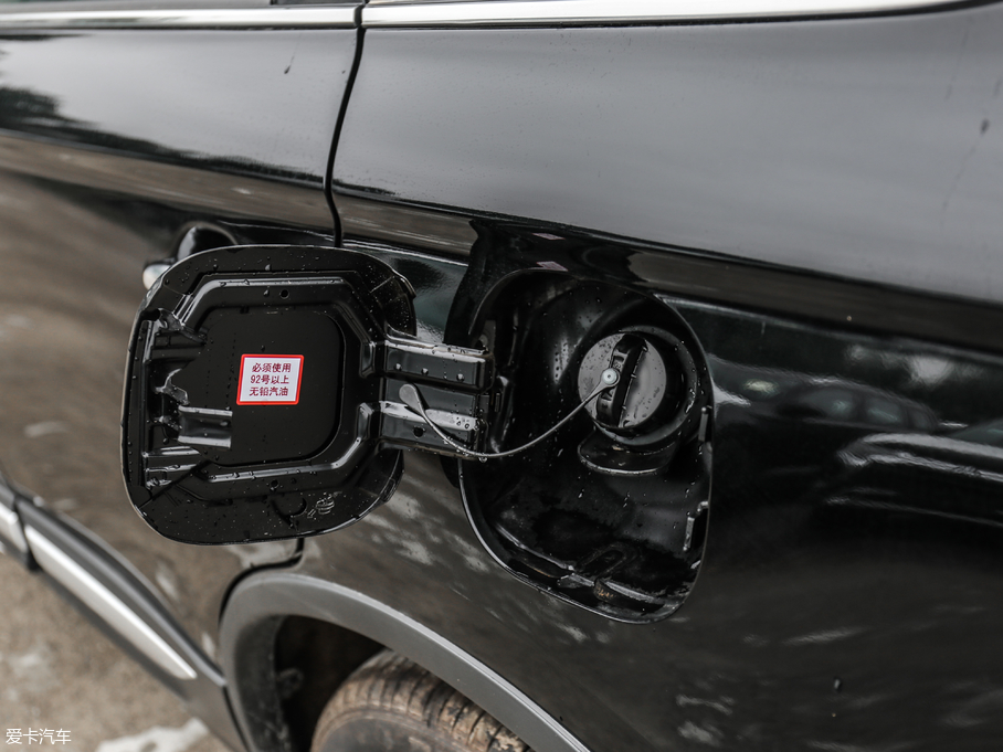 2019W{(ln) 2.4L (q) V