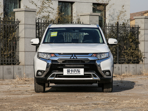 2019款2.0L 两驱畅享版 7座 国V 正前