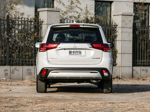 2019款2.0L 两驱畅享版 7座 国V 正后	