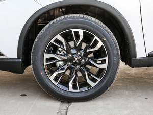 20192.0L 򌕳 7 V ݆Ȧ