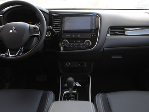 2019款2.0L 两驱畅享版 国V 中控台