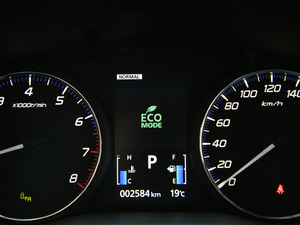 20192.4L (q) (gu)V п؅^(q)