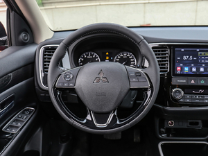 2019款2.0L 两驱畅享版 国V 方向盘