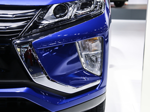 2019款1.5T CVT两驱梦想版 国VI 前雾灯